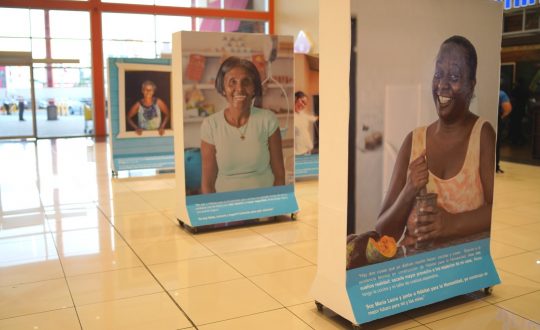 Hábitat para la Humanidad República Dominicana inaugura exposición fotográfica “Mujeres construyendo esperanza paso a paso”