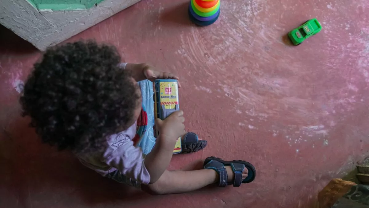 Hábitat para la Humanidad supera los 4,200 pisos de concreto construidos en República Dominicana