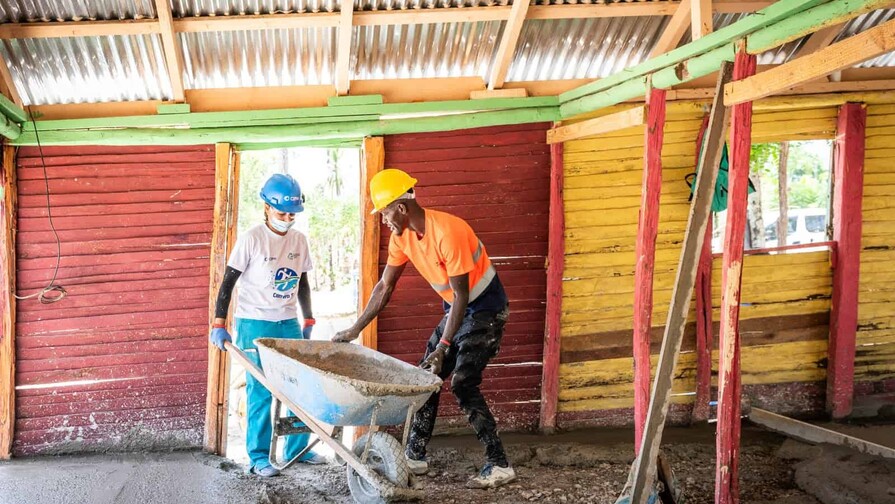 CEPM y Hábitat para la Humanidad mejoran viviendas en comunidades vulnerables