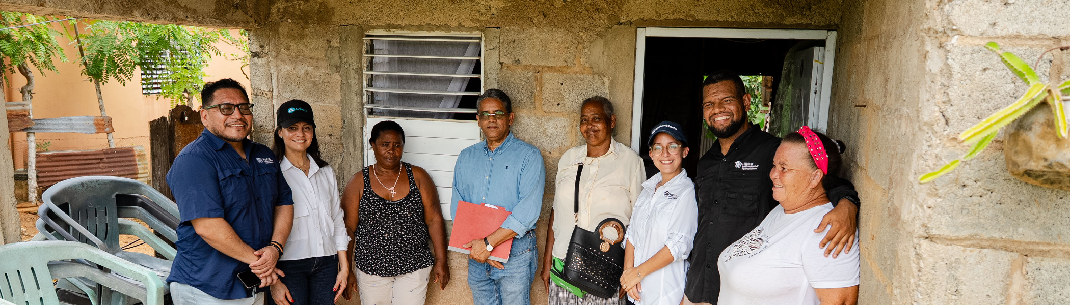 Banco Ademi junto a Fundación Ademi y Hábitat para la Humanidad transforman la vida de seis familias en Monte Plata